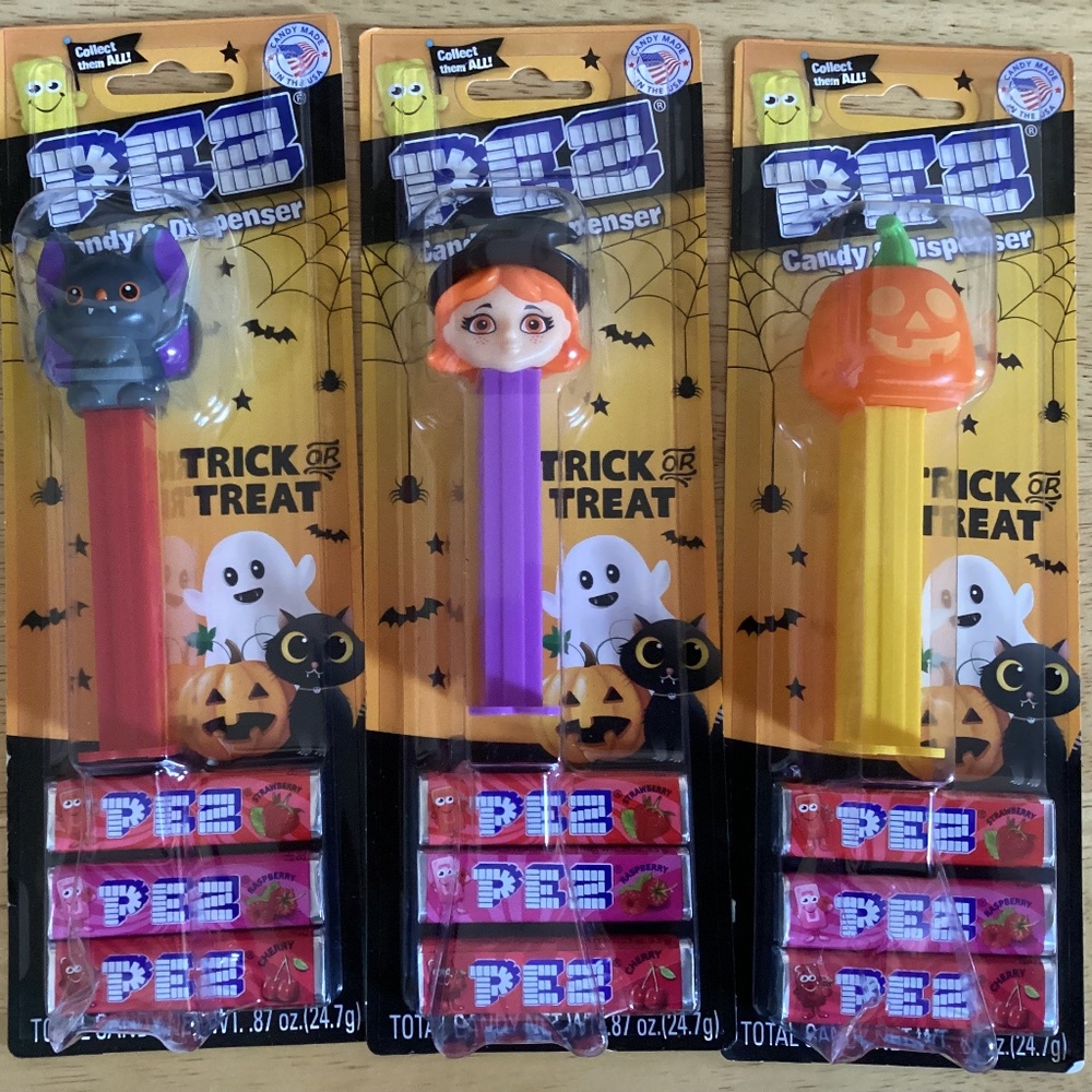 Halloween Trick or Treat PEZ Candy and dispenser Bundle New